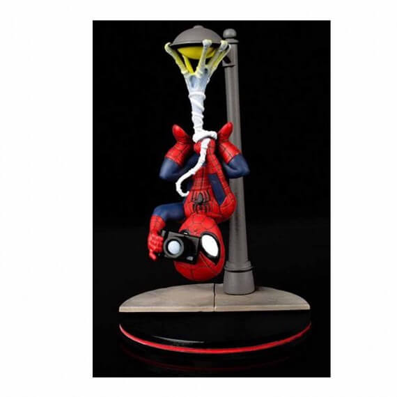 Figurine Marvel - Spider-Man With Spider Cam Qfig 14cm