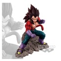 Figurine DBZ - DBGT Vegeta Super Saiyan 4 On The Rock 16cm